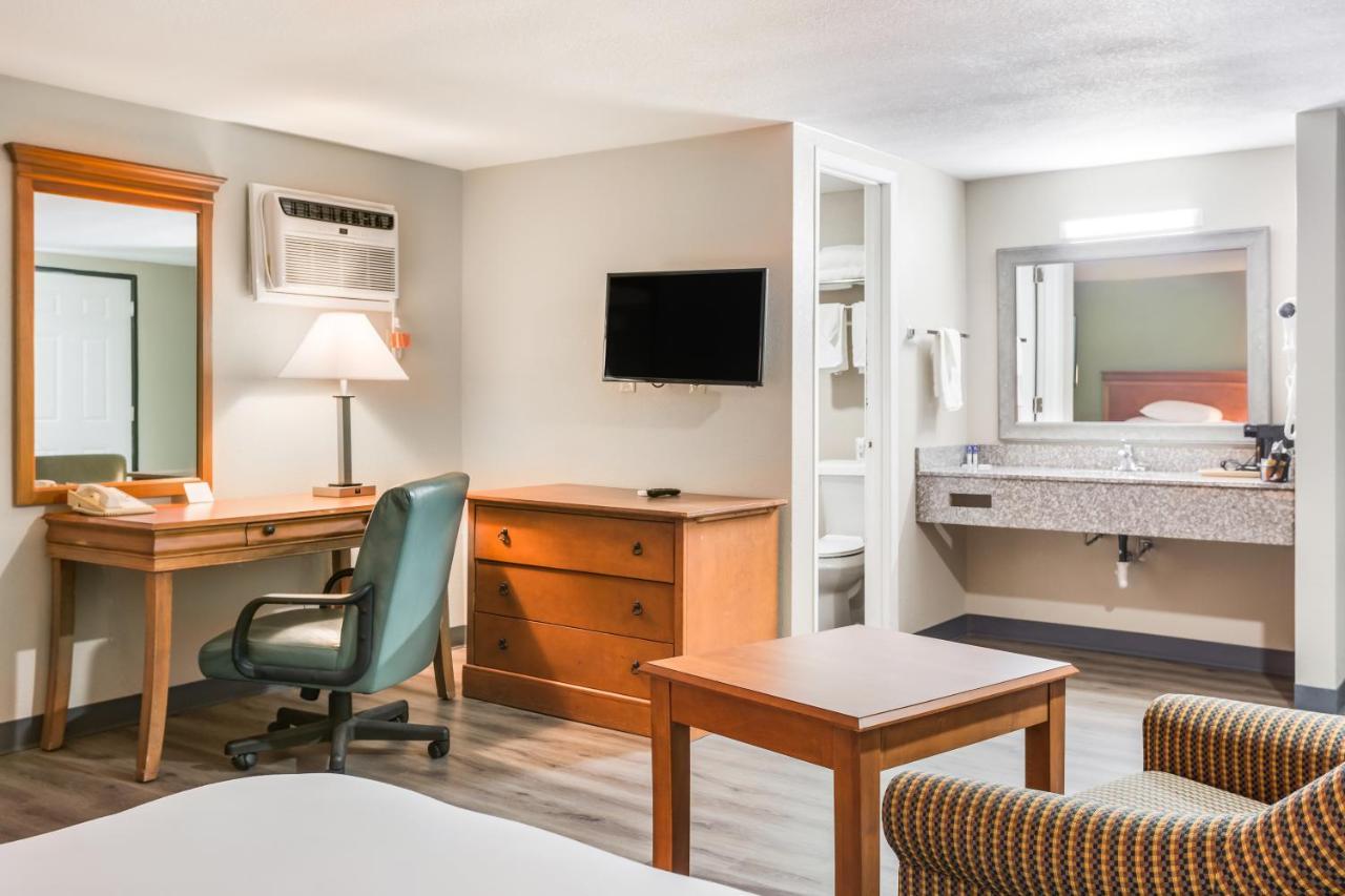 Americas Best Value Inn - Lebanon Bagian luar foto