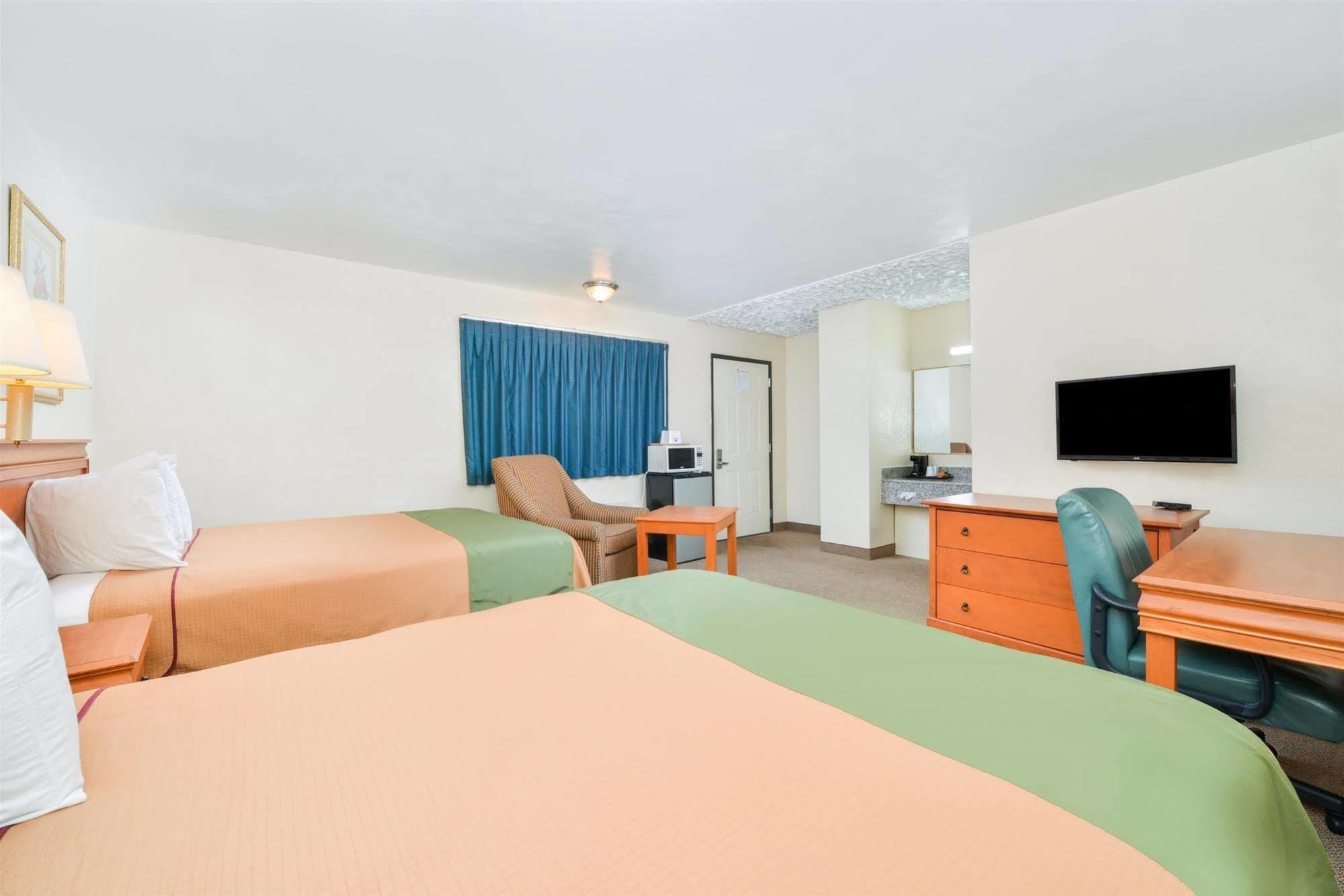 Americas Best Value Inn - Lebanon Bagian luar foto